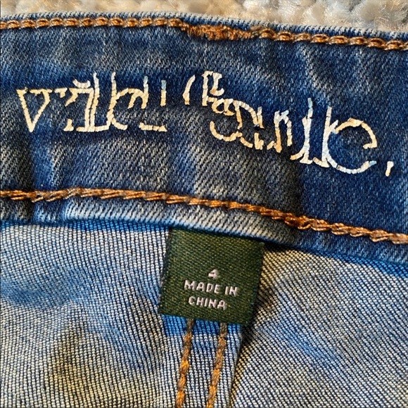 Ripped jeans - Picture 2 of 2